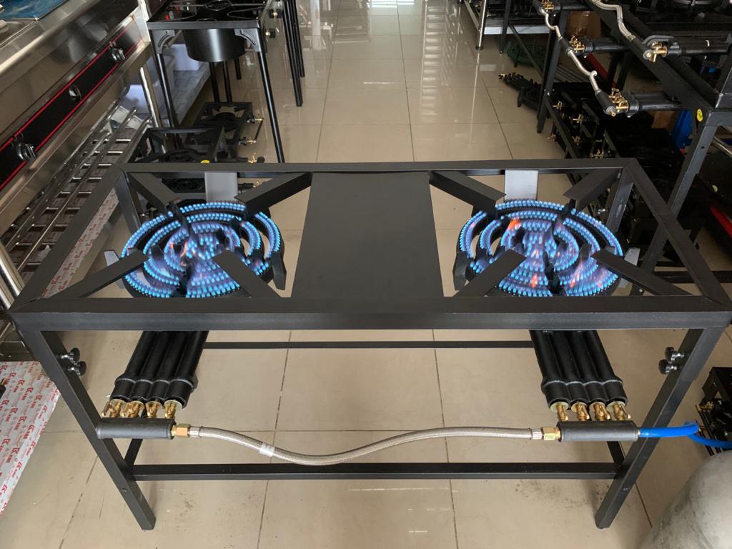 Estufa Industrial de 2 quemadores de 4 llave con pata